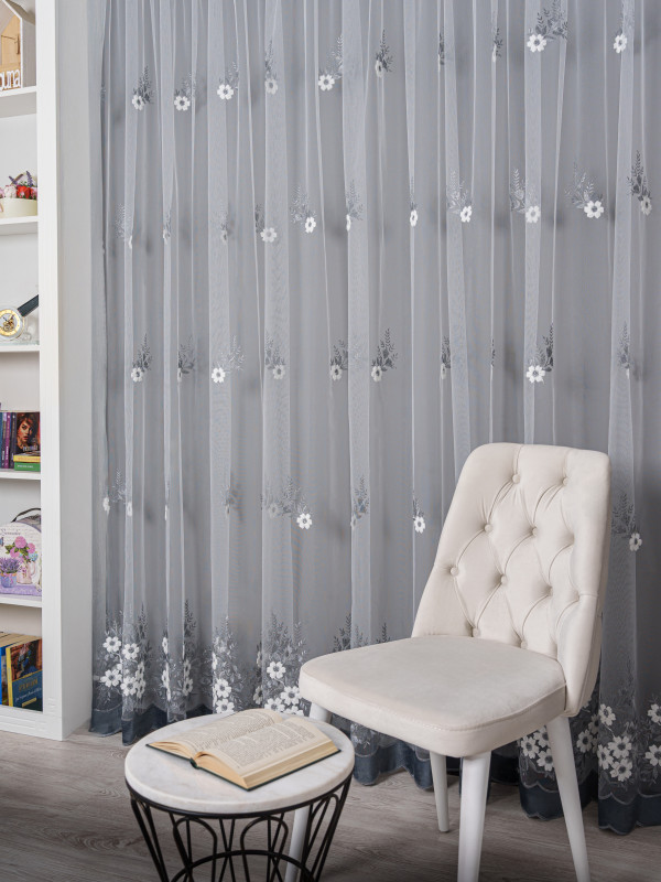 Perdea tulle brodat, alb/gri Perdea tulle brodat, alb/gri