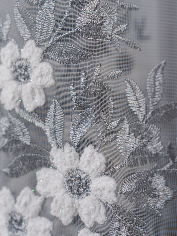 Perdea tulle brodat, alb/gri Perdea tulle brodat, alb/gri