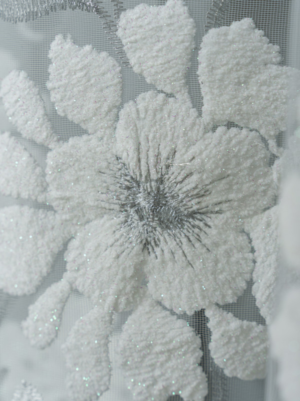 Perdea tulle brodat, alb/gri Perdea tulle brodat, alb/gri