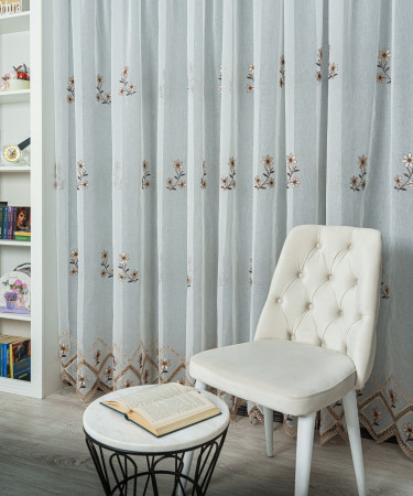 Perdea tip in brodat, ivoire/maro