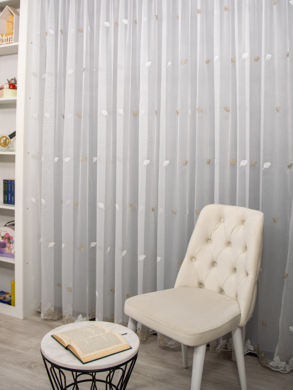 Perdea tulle bamboo brodat, alb/bej