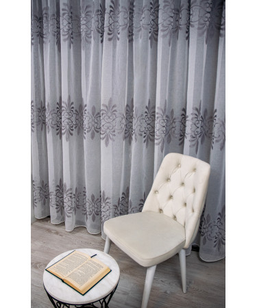 Perdea tip in brodat, alb/gri