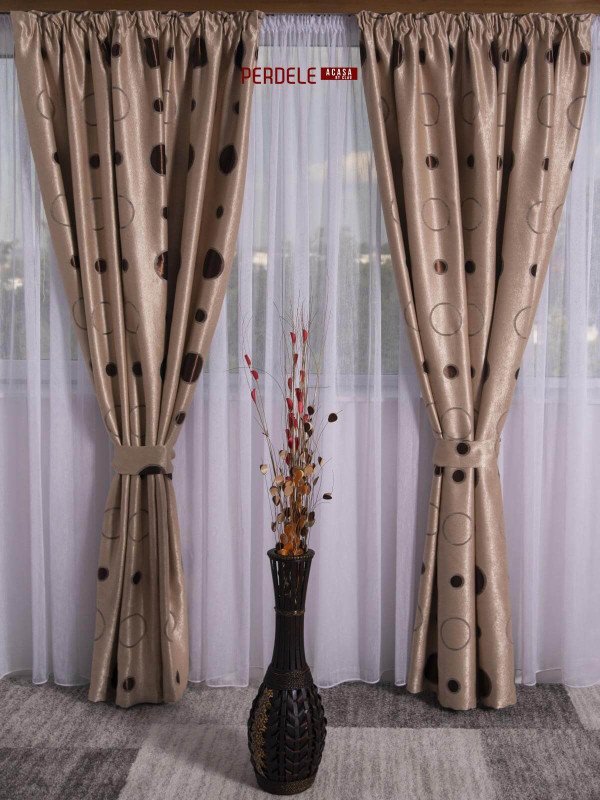 Draperie blackout, crem/maro, model buline
