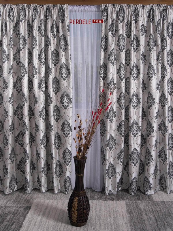 Draperie blackout model baroc,argintiu/negru