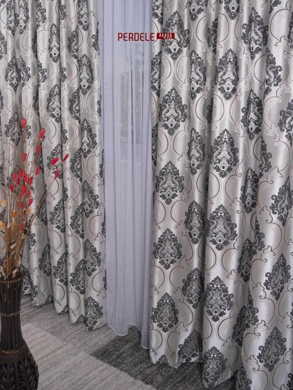 Draperie blackout model baroc,argintiu/negru