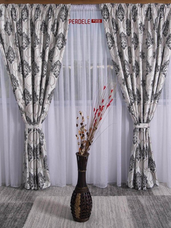 Draperie blackout model baroc,argintiu/negru