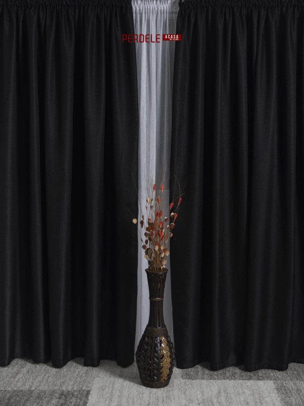 Draperie blackout negru