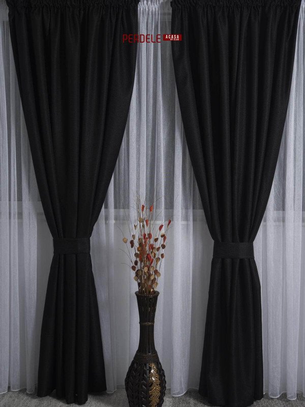 Draperie blackout negru