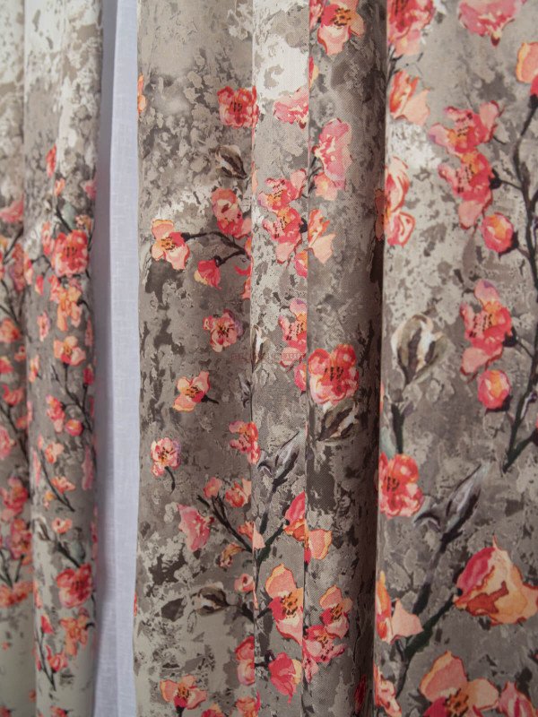 Draperie bumbac satinat flori multicolore