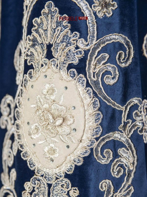 Draperie catifea albastru imperial Draperie catifea albastru imperial