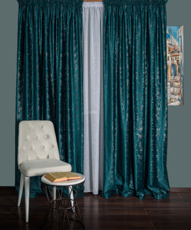Draperie catifea albastru-turqoise cu insertii aurii/argintii Draperie catifea albastru-turqoise cu insertii aurii/argintii
