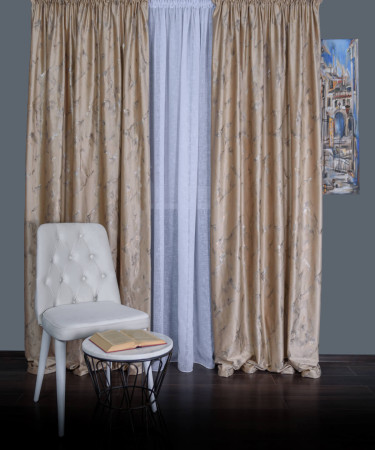 Draperie catifea bej cu insertii aurii Draperie catifea bej cu insertii aurii