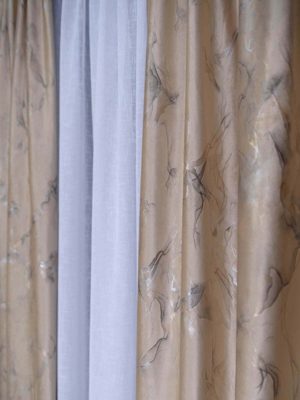 Draperie catifea bej cu insertii aurii