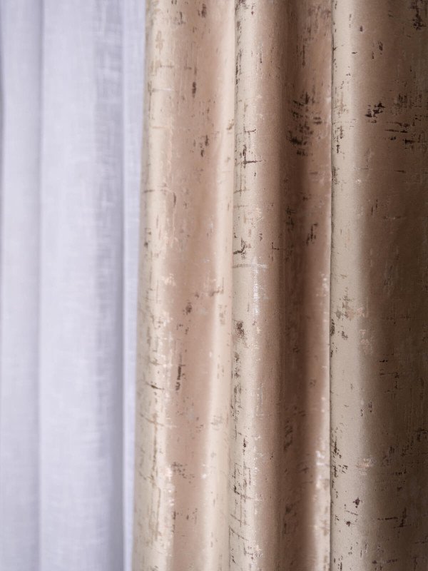 Draperie catifea bej cu insertii aurii/argintii