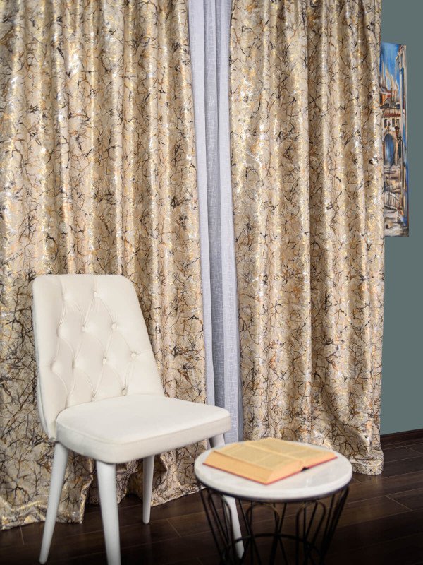Draperie catifea bej cu insertii aurii/maro