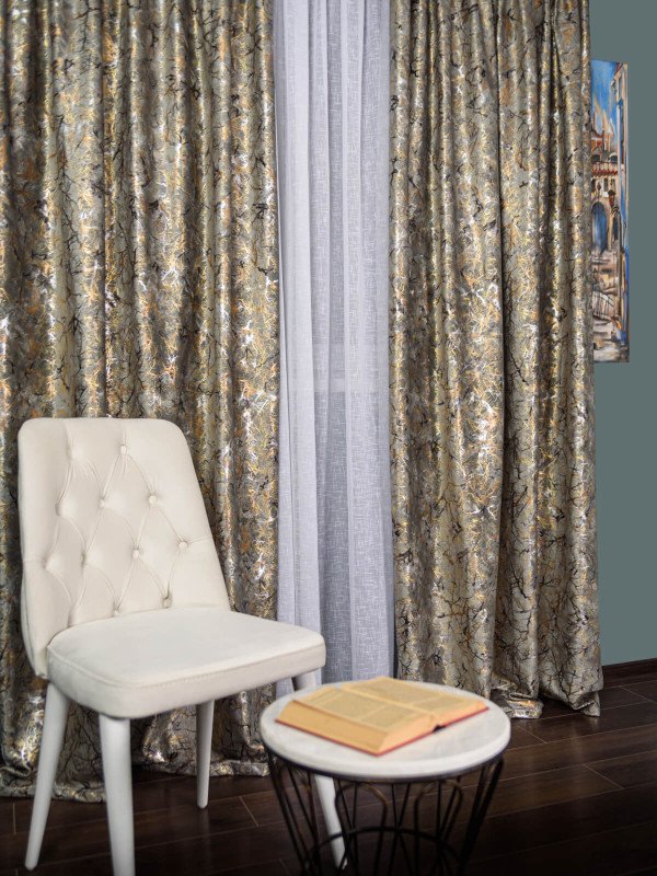 Draperie catifea gri cu insertii aurii/maro