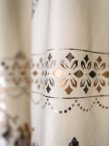 Draperie catifea crem cu model auriu