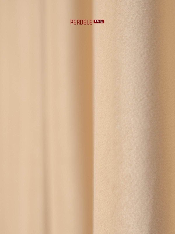 Draperie catifea crem