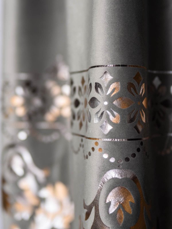 Draperie catifea gri cu model auriu