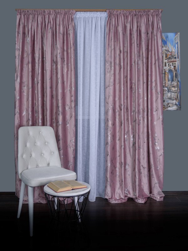 Draperie catifea roz cu insertii aurii