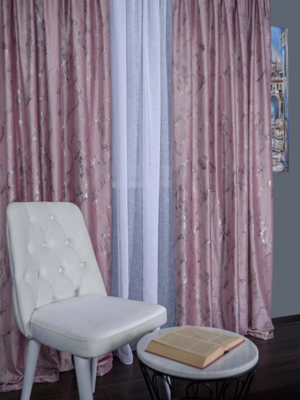 Draperie catifea roz cu insertii aurii