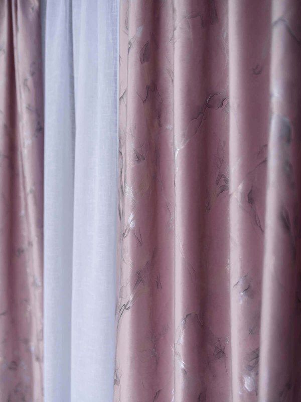 Draperie catifea roz cu insertii aurii
