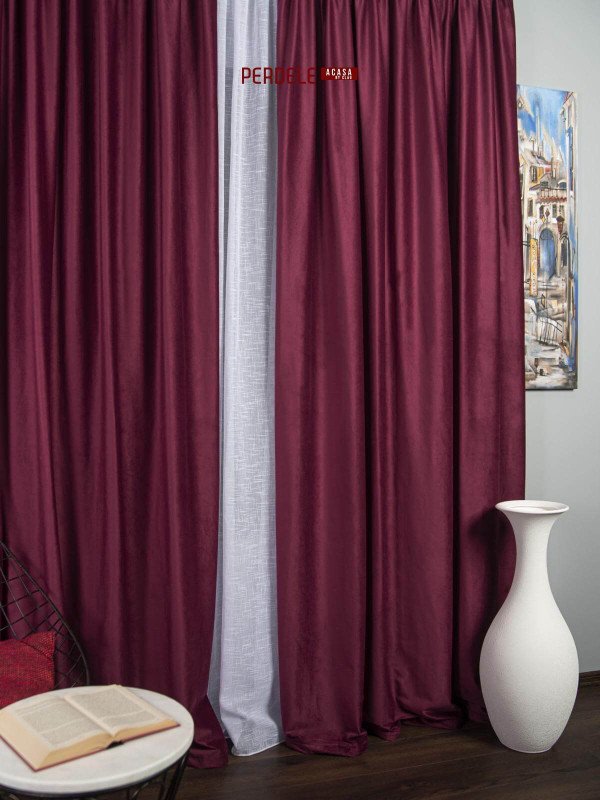 Draperie catifea visiniu Draperie catifea visiniu