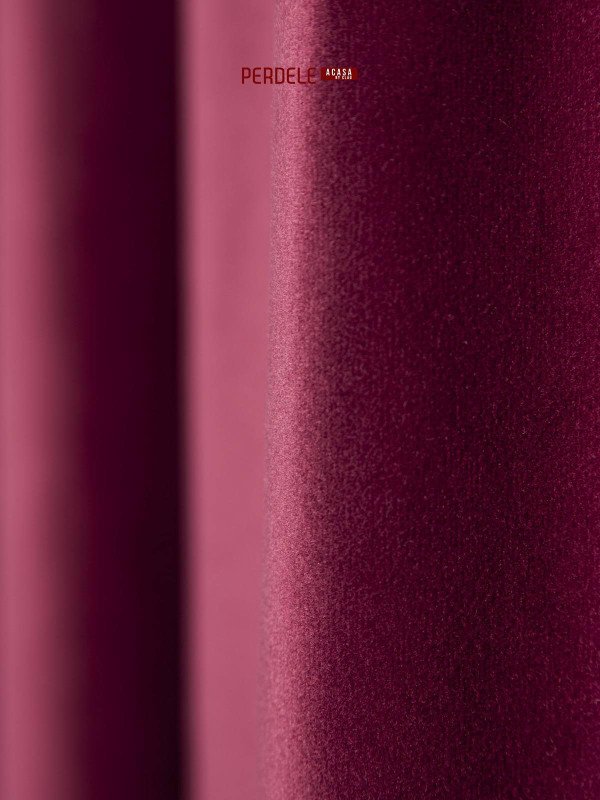 Draperie catifea visiniu Draperie catifea visiniu