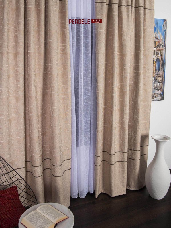 Draperie in crem