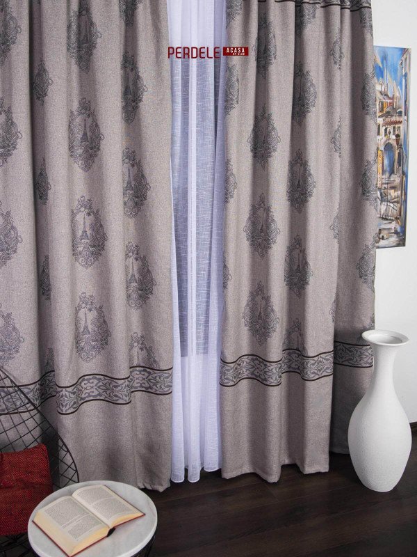 Draperie in gri