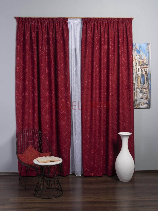 Draperie raiat grena cu patrate