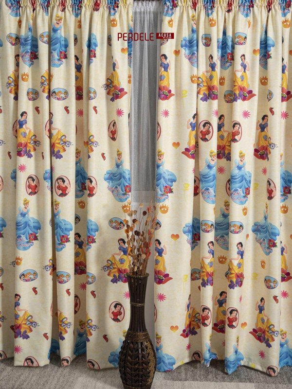 Draperie saten model copii