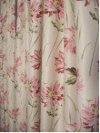 Draperie saten model flori crem,roz Draperie saten model flori crem,roz
