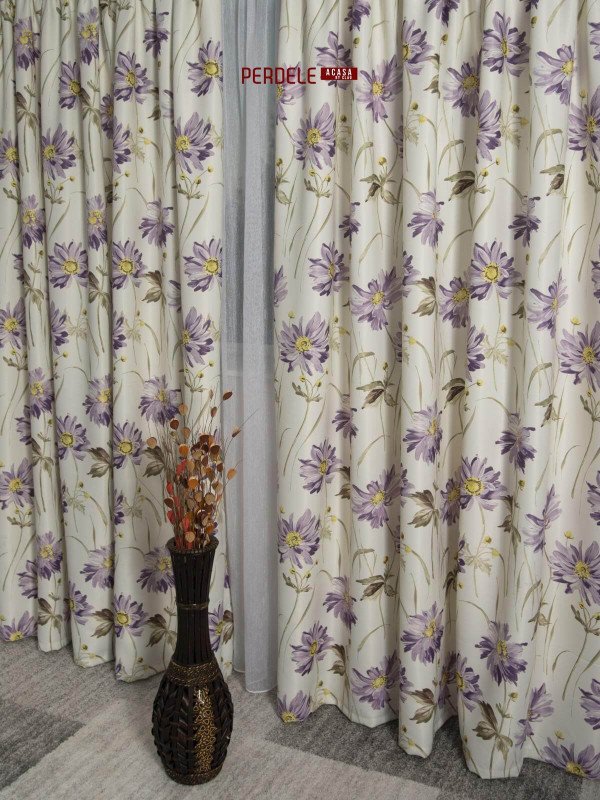 Draperie saten model flori ivoire,lila Draperie saten model flori ivoire,lila