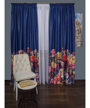 Draperie satin albastru,flori multicolore Draperie satin albastru,flori multicolore