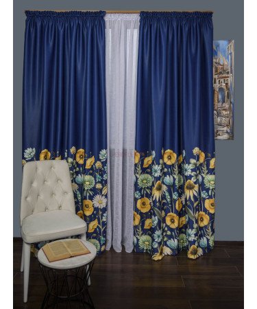 Draperie satin albastru,flori multicolore Draperie satin albastru,flori multicolore