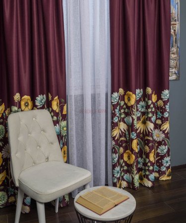 Draperie satin grena,flori multicolore Draperie satin grena,flori multicolore