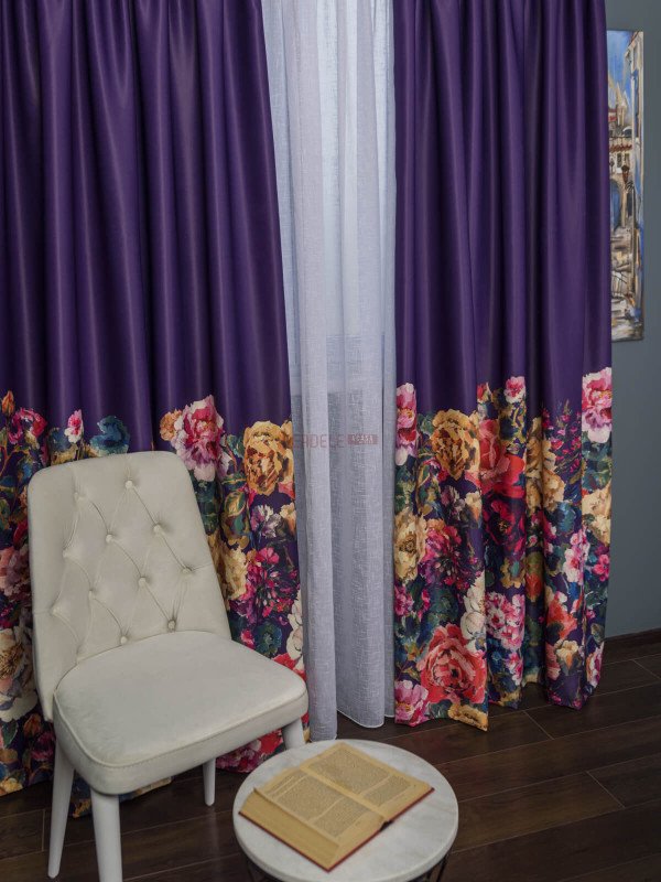 Draperie satin mov,flori multicolore