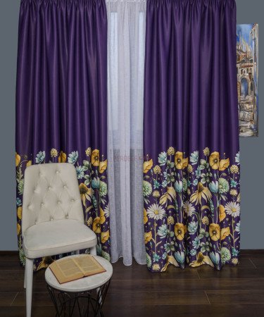 Draperie satin mov,flori multicolore Draperie satin mov,flori multicolore