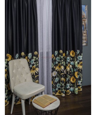 Draperie satin negru,flori multicolore