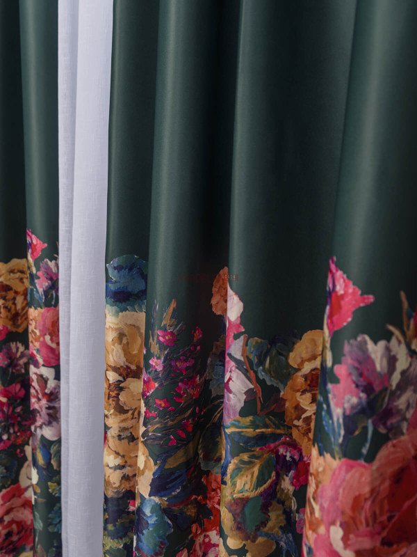 Draperie satin verde,flori multicolore