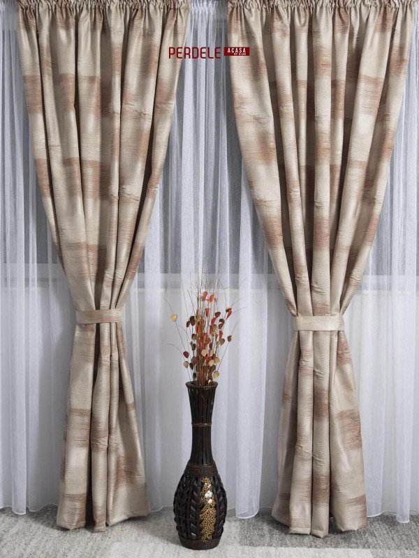 Draperie tafta brocard,crem/cappuccino