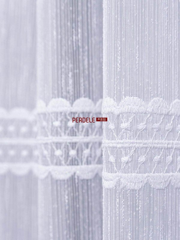 Perdea borangic alb