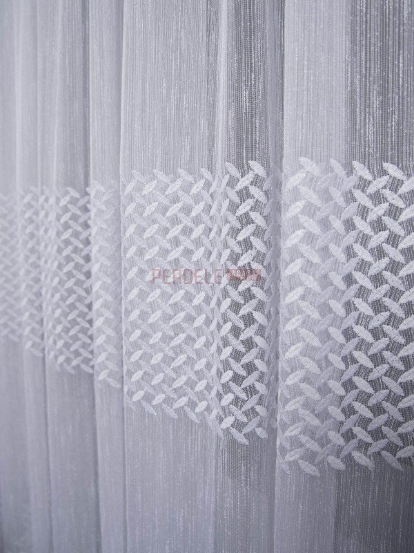 Perdea borangic brodat, alb