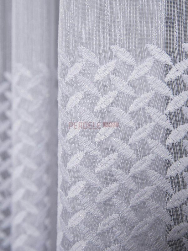 Perdea borangic brodat, alb