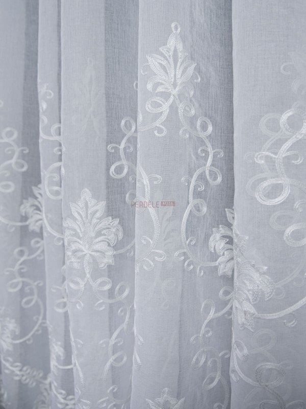 Perdea borangic brodat alb Perdea borangic brodat alb