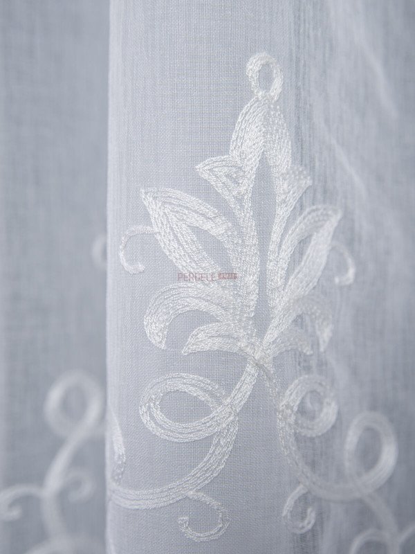 Perdea borangic brodat alb Perdea borangic brodat alb