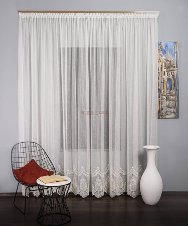 Perdea borangic brodat cu bordura ivoire