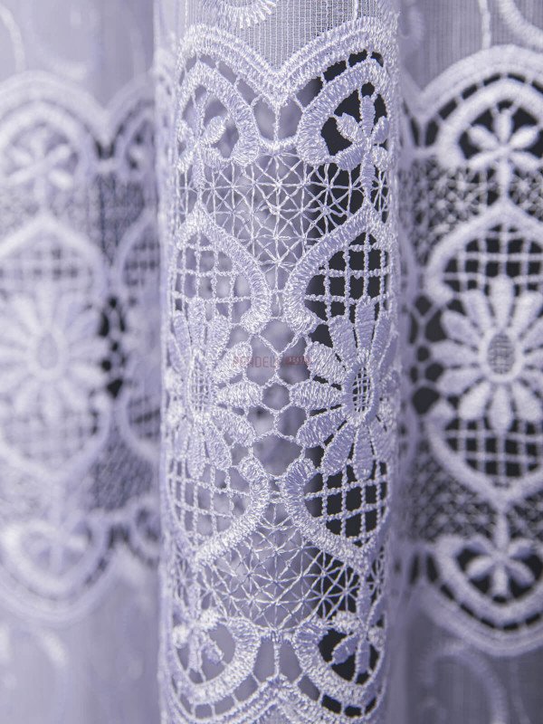 Perdea broderie tip dantela alb