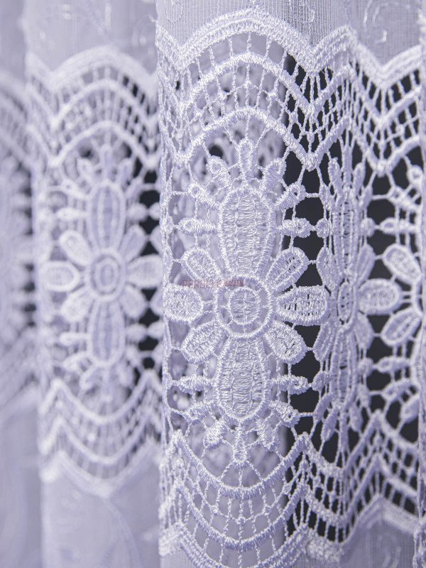 Perdea broderie tip dantela alb